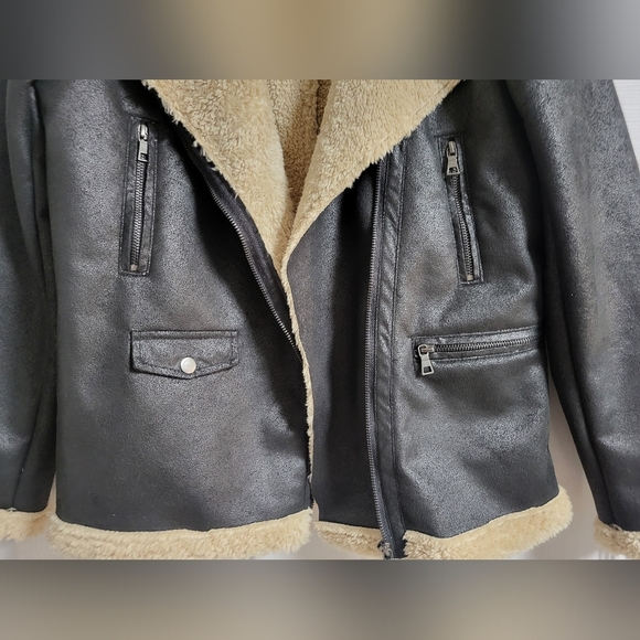 NWOT Miss London Black Label Women's Black and Cream Shearling Jacket Size M - Picture 3 of 9